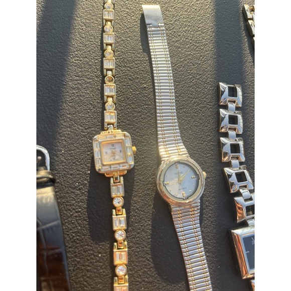 Mixed Lot of 6 Assorted Women's Wrist Watches Various Styles Used Untested - Picture 9 of 16